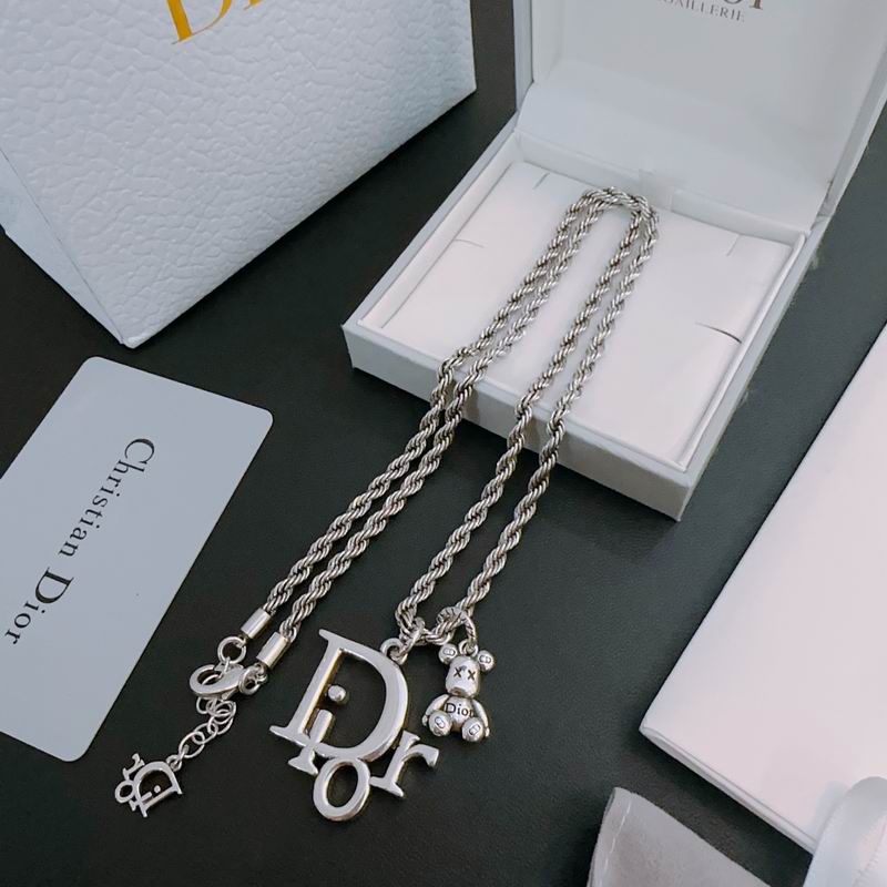 Dior Necklace 05lyr350